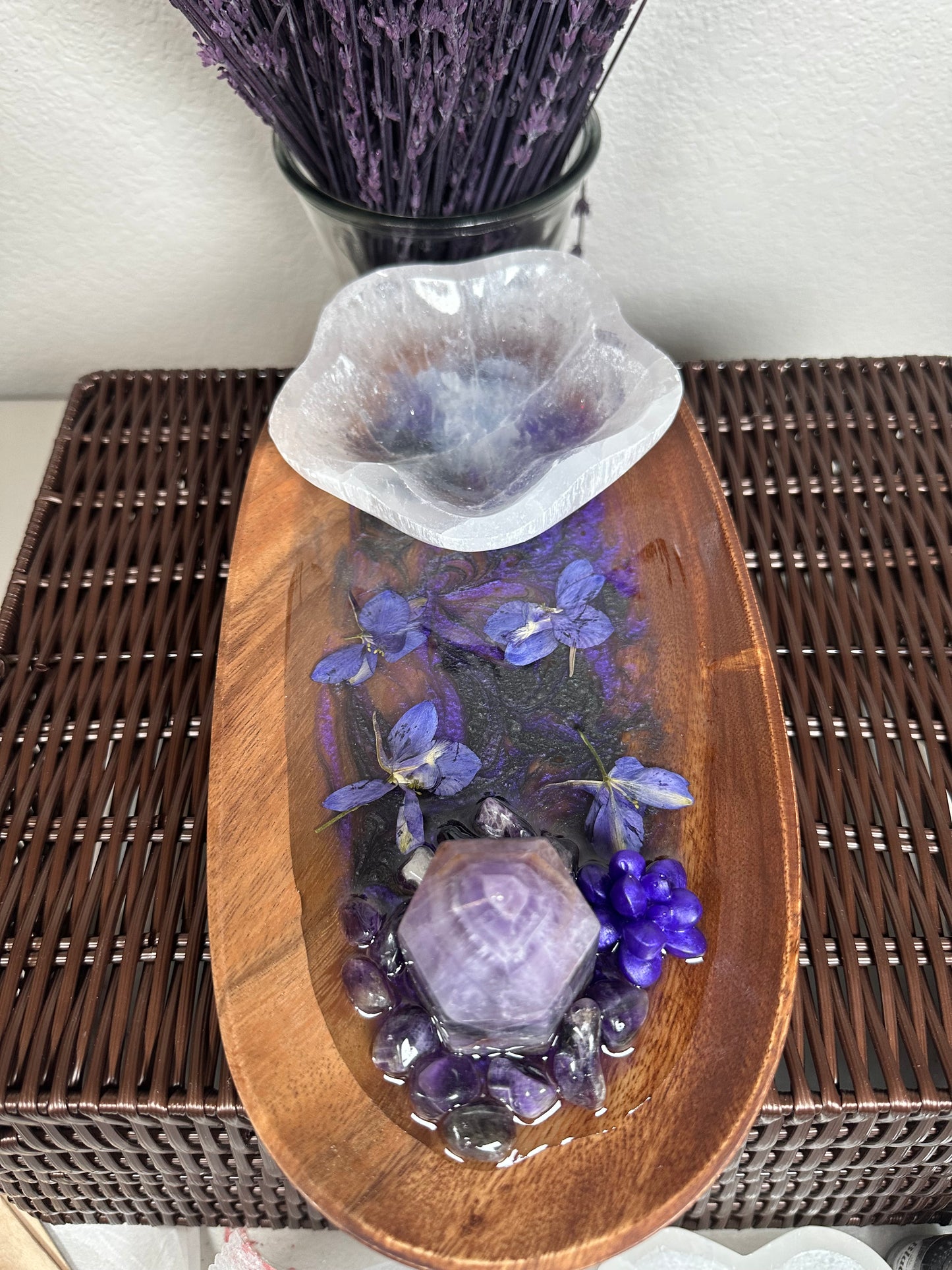 Amethyst and selenite charging tray