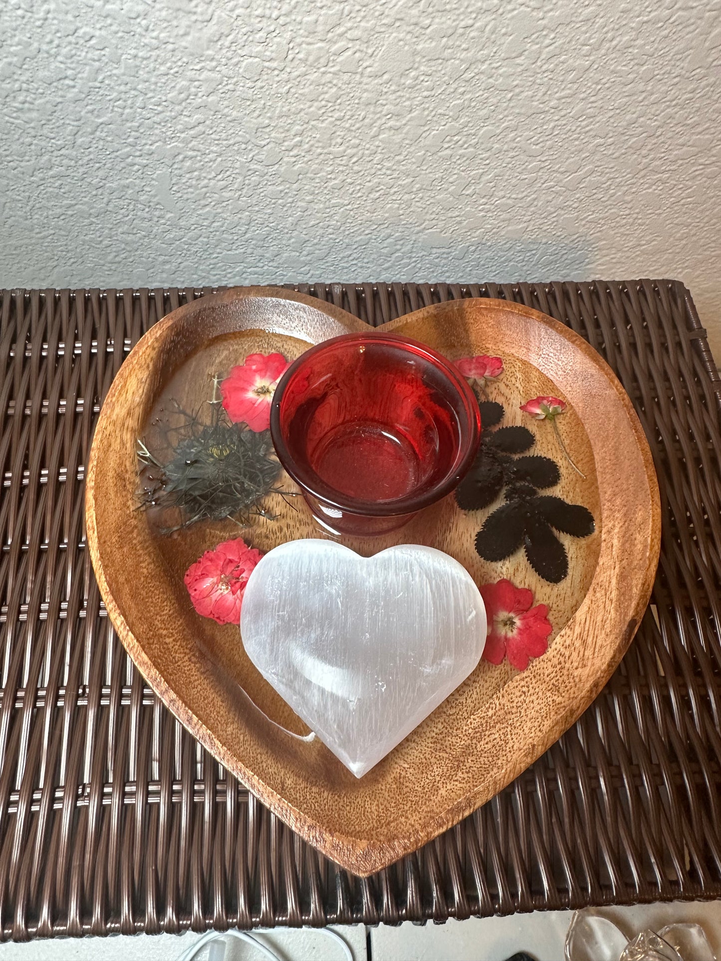 Selenite heart tray