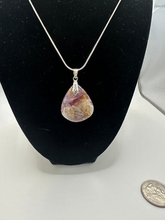 Amethyst pendant with chain