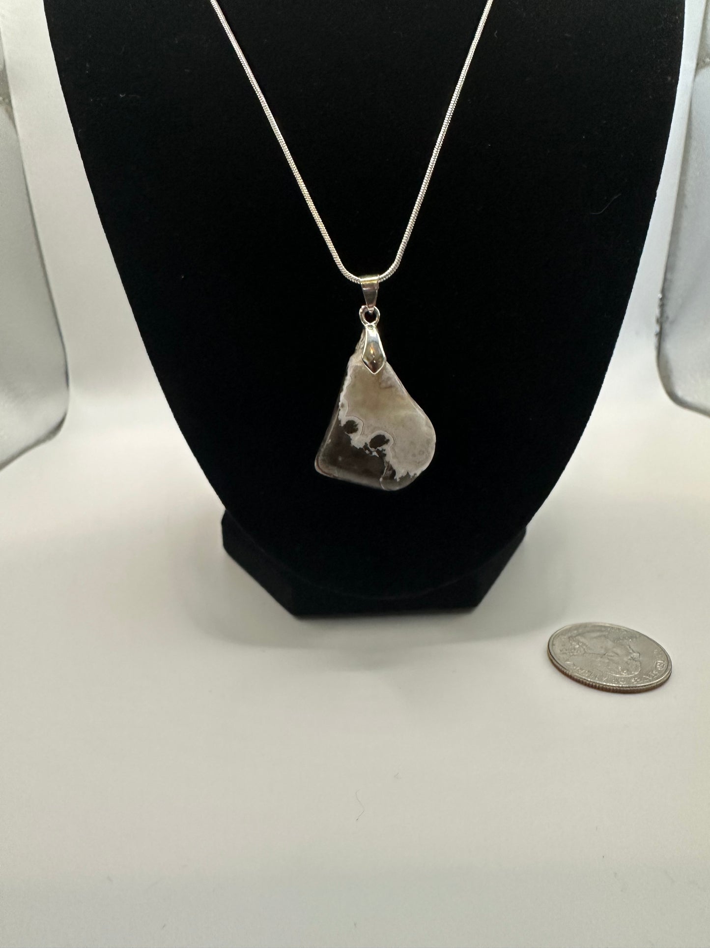 Crazy lace agate pendant with chain