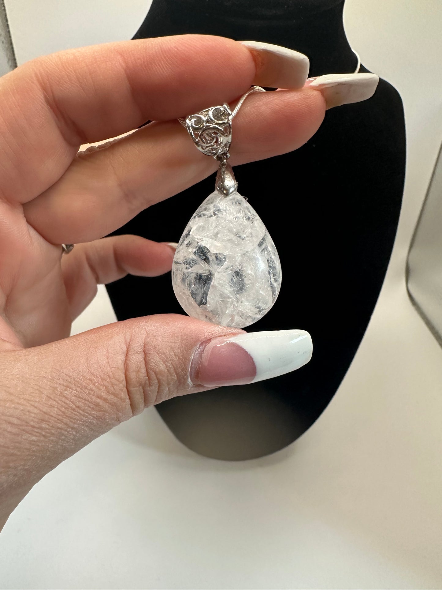 Crackle quartz pendant